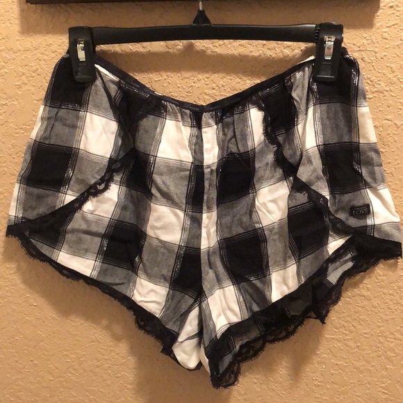 NWT Victoria’s Secret Love Sleep shorts. Black/Gray/White/Silver Thread. Medium - Picture 10 of 11